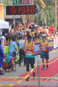 BIB: 42195, 51938, 4621
                            <button type="button" onclick="openModal(9128792)" class="btn btn-primary btn-sm float-right btn-popup" data-toggle="modal" data-target=".modal-high-quality">
                        <i class="fas fa-shopping-cart"></i> Add to Cart
                    </button>
                                            <button type="button" onclick="isThisMe(9128792, true)" class="btn btn-success btn-sm float-right btn-popup btn-isme hidden" data-toggle="tooltip" data-placement="bottom" title="นี่คือรูปของคุณใช่ไหม คลิกที่นี่เพื่อเอาเข้าอัลบั้ม">
                        <i class="fas fa-plus"></i> Add to album
                    </button>
                    <button type="button" onclick="isThisMe(9128792, false)" class="btn btn-warning btn-sm float-right btn-popup btn-isnotme hidden">
                        <i class="fas fa-ban"></i> Remove from album
                    </button>