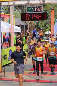 BIB: 42195, 6142
                            <button type="button" onclick="openModal(9416587)" class="btn btn-primary btn-sm float-right btn-popup" data-toggle="modal" data-target=".modal-high-quality">
                        <i class="fas fa-shopping-cart"></i> Add to Cart
                    </button>
                                            <button type="button" onclick="isThisMe(9416587, true)" class="btn btn-success btn-sm float-right btn-popup btn-isme hidden" data-toggle="tooltip" data-placement="bottom" title="นี่คือรูปของคุณใช่ไหม คลิกที่นี่เพื่อเอาเข้าอัลบั้ม">
                        <i class="fas fa-plus"></i> Add to album
                    </button>
                    <button type="button" onclick="isThisMe(9416587, false)" class="btn btn-warning btn-sm float-right btn-popup btn-isnotme hidden">
                        <i class="fas fa-ban"></i> Remove from album
                    </button>