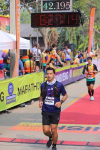 BIB: 42195, 62014, 42765
                            <button type="button" onclick="openModal(9442430)" class="btn btn-primary btn-sm float-right btn-popup" data-toggle="modal" data-target=".modal-high-quality">
                        <i class="fas fa-shopping-cart"></i> Add to Cart
                    </button>
                                            <button type="button" onclick="isThisMe(9442430, true)" class="btn btn-success btn-sm float-right btn-popup btn-isme hidden" data-toggle="tooltip" data-placement="bottom" title="นี่คือรูปของคุณใช่ไหม คลิกที่นี่เพื่อเอาเข้าอัลบั้ม">
                        <i class="fas fa-plus"></i> Add to album
                    </button>
                    <button type="button" onclick="isThisMe(9442430, false)" class="btn btn-warning btn-sm float-right btn-popup btn-isnotme hidden">
                        <i class="fas fa-ban"></i> Remove from album
                    </button>