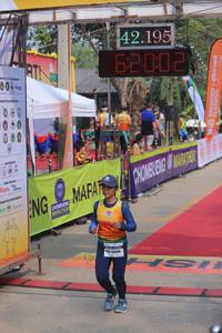 BIB: 42195, 62002, 000, 40009
                            <button type="button" onclick="openModal(9428076)" class="btn btn-primary btn-sm float-right btn-popup" data-toggle="modal" data-target=".modal-high-quality">
                        <i class="fas fa-shopping-cart"></i> Add to Cart
                    </button>
                                            <button type="button" onclick="isThisMe(9428076, true)" class="btn btn-success btn-sm float-right btn-popup btn-isme hidden" data-toggle="tooltip" data-placement="bottom" title="นี่คือรูปของคุณใช่ไหม คลิกที่นี่เพื่อเอาเข้าอัลบั้ม">
                        <i class="fas fa-plus"></i> Add to album
                    </button>
                    <button type="button" onclick="isThisMe(9428076, false)" class="btn btn-warning btn-sm float-right btn-popup btn-isnotme hidden">
                        <i class="fas fa-ban"></i> Remove from album
                    </button>