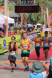 BIB: 42195, 60040, 42424
                            <button type="button" onclick="openModal(9341058)" class="btn btn-primary btn-sm float-right btn-popup" data-toggle="modal" data-target=".modal-high-quality">
                        <i class="fas fa-shopping-cart"></i> Add to Cart
                    </button>
                                            <button type="button" onclick="isThisMe(9341058, true)" class="btn btn-success btn-sm float-right btn-popup btn-isme hidden" data-toggle="tooltip" data-placement="bottom" title="นี่คือรูปของคุณใช่ไหม คลิกที่นี่เพื่อเอาเข้าอัลบั้ม">
                        <i class="fas fa-plus"></i> Add to album
                    </button>
                    <button type="button" onclick="isThisMe(9341058, false)" class="btn btn-warning btn-sm float-right btn-popup btn-isnotme hidden">
                        <i class="fas fa-ban"></i> Remove from album
                    </button>