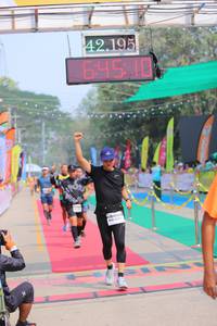 BIB: 42195, 645
                            <button type="button" onclick="openModal(9485363)" class="btn btn-primary btn-sm float-right btn-popup" data-toggle="modal" data-target=".modal-high-quality">
                        <i class="fas fa-shopping-cart"></i> Add to Cart
                    </button>
                                            <button type="button" onclick="isThisMe(9485363, true)" class="btn btn-success btn-sm float-right btn-popup btn-isme hidden" data-toggle="tooltip" data-placement="bottom" title="นี่คือรูปของคุณใช่ไหม คลิกที่นี่เพื่อเอาเข้าอัลบั้ม">
                        <i class="fas fa-plus"></i> Add to album
                    </button>
                    <button type="button" onclick="isThisMe(9485363, false)" class="btn btn-warning btn-sm float-right btn-popup btn-isnotme hidden">
                        <i class="fas fa-ban"></i> Remove from album
                    </button>