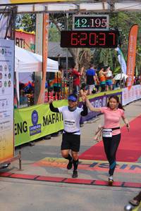 BIB: 42195, 62037, 14050
                            <button type="button" onclick="openModal(9429230)" class="btn btn-primary btn-sm float-right btn-popup" data-toggle="modal" data-target=".modal-high-quality">
                        <i class="fas fa-shopping-cart"></i> Add to Cart
                    </button>
                                            <button type="button" onclick="isThisMe(9429230, true)" class="btn btn-success btn-sm float-right btn-popup btn-isme hidden" data-toggle="tooltip" data-placement="bottom" title="นี่คือรูปของคุณใช่ไหม คลิกที่นี่เพื่อเอาเข้าอัลบั้ม">
                        <i class="fas fa-plus"></i> Add to album
                    </button>
                    <button type="button" onclick="isThisMe(9429230, false)" class="btn btn-warning btn-sm float-right btn-popup btn-isnotme hidden">
                        <i class="fas fa-ban"></i> Remove from album
                    </button>