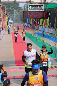 BIB: 42195, 65218
                            <button type="button" onclick="openModal(9493356)" class="btn btn-primary btn-sm float-right btn-popup" data-toggle="modal" data-target=".modal-high-quality">
                        <i class="fas fa-shopping-cart"></i> Add to Cart
                    </button>
                                            <button type="button" onclick="isThisMe(9493356, true)" class="btn btn-success btn-sm float-right btn-popup btn-isme hidden" data-toggle="tooltip" data-placement="bottom" title="นี่คือรูปของคุณใช่ไหม คลิกที่นี่เพื่อเอาเข้าอัลบั้ม">
                        <i class="fas fa-plus"></i> Add to album
                    </button>
                    <button type="button" onclick="isThisMe(9493356, false)" class="btn btn-warning btn-sm float-right btn-popup btn-isnotme hidden">
                        <i class="fas fa-ban"></i> Remove from album
                    </button>