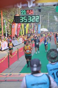 BIB: 35322, 785
                            <button type="button" onclick="openModal(9132661)" class="btn btn-primary btn-sm float-right btn-popup" data-toggle="modal" data-target=".modal-high-quality">
                        <i class="fas fa-shopping-cart"></i> Add to Cart
                    </button>
                                            <button type="button" onclick="isThisMe(9132661, true)" class="btn btn-success btn-sm float-right btn-popup btn-isme hidden" data-toggle="tooltip" data-placement="bottom" title="นี่คือรูปของคุณใช่ไหม คลิกที่นี่เพื่อเอาเข้าอัลบั้ม">
                        <i class="fas fa-plus"></i> Add to album
                    </button>
                    <button type="button" onclick="isThisMe(9132661, false)" class="btn btn-warning btn-sm float-right btn-popup btn-isnotme hidden">
                        <i class="fas fa-ban"></i> Remove from album
                    </button>