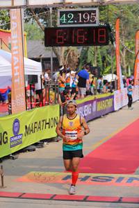 BIB: 42195, 1618
                            <button type="button" onclick="openModal(9423078)" class="btn btn-primary btn-sm float-right btn-popup" data-toggle="modal" data-target=".modal-high-quality">
                        <i class="fas fa-shopping-cart"></i> Add to Cart
                    </button>
                                            <button type="button" onclick="isThisMe(9423078, true)" class="btn btn-success btn-sm float-right btn-popup btn-isme hidden" data-toggle="tooltip" data-placement="bottom" title="นี่คือรูปของคุณใช่ไหม คลิกที่นี่เพื่อเอาเข้าอัลบั้ม">
                        <i class="fas fa-plus"></i> Add to album
                    </button>
                    <button type="button" onclick="isThisMe(9423078, false)" class="btn btn-warning btn-sm float-right btn-popup btn-isnotme hidden">
                        <i class="fas fa-ban"></i> Remove from album
                    </button>