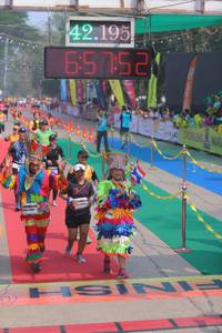 BIB: 42195, 6575
                            <button type="button" onclick="openModal(9513914)" class="btn btn-primary btn-sm float-right btn-popup" data-toggle="modal" data-target=".modal-high-quality">
                        <i class="fas fa-shopping-cart"></i> Add to Cart
                    </button>
                                            <button type="button" onclick="isThisMe(9513914, true)" class="btn btn-success btn-sm float-right btn-popup btn-isme hidden" data-toggle="tooltip" data-placement="bottom" title="นี่คือรูปของคุณใช่ไหม คลิกที่นี่เพื่อเอาเข้าอัลบั้ม">
                        <i class="fas fa-plus"></i> Add to album
                    </button>
                    <button type="button" onclick="isThisMe(9513914, false)" class="btn btn-warning btn-sm float-right btn-popup btn-isnotme hidden">
                        <i class="fas fa-ban"></i> Remove from album
                    </button>