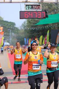 BIB: 42195, 64737, 45839, 46156
                            <button type="button" onclick="openModal(9488977)" class="btn btn-primary btn-sm float-right btn-popup" data-toggle="modal" data-target=".modal-high-quality">
                        <i class="fas fa-shopping-cart"></i> Add to Cart
                    </button>
                                            <button type="button" onclick="isThisMe(9488977, true)" class="btn btn-success btn-sm float-right btn-popup btn-isme hidden" data-toggle="tooltip" data-placement="bottom" title="นี่คือรูปของคุณใช่ไหม คลิกที่นี่เพื่อเอาเข้าอัลบั้ม">
                        <i class="fas fa-plus"></i> Add to album
                    </button>
                    <button type="button" onclick="isThisMe(9488977, false)" class="btn btn-warning btn-sm float-right btn-popup btn-isnotme hidden">
                        <i class="fas fa-ban"></i> Remove from album
                    </button>