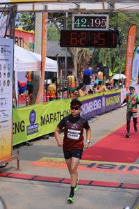 BIB: 42195
                            <button type="button" onclick="openModal(9433601)" class="btn btn-primary btn-sm float-right btn-popup" data-toggle="modal" data-target=".modal-high-quality">
                        <i class="fas fa-shopping-cart"></i> Add to Cart
                    </button>
                                            <button type="button" onclick="isThisMe(9433601, true)" class="btn btn-success btn-sm float-right btn-popup btn-isme hidden" data-toggle="tooltip" data-placement="bottom" title="นี่คือรูปของคุณใช่ไหม คลิกที่นี่เพื่อเอาเข้าอัลบั้ม">
                        <i class="fas fa-plus"></i> Add to album
                    </button>
                    <button type="button" onclick="isThisMe(9433601, false)" class="btn btn-warning btn-sm float-right btn-popup btn-isnotme hidden">
                        <i class="fas fa-ban"></i> Remove from album
                    </button>