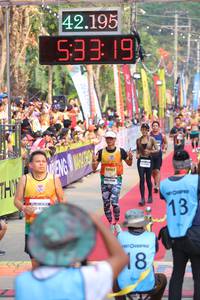 BIB: 42195, 533
                            <button type="button" onclick="openModal(9142017)" class="btn btn-primary btn-sm float-right btn-popup" data-toggle="modal" data-target=".modal-high-quality">
                        <i class="fas fa-shopping-cart"></i> Add to Cart
                    </button>
                                            <button type="button" onclick="isThisMe(9142017, true)" class="btn btn-success btn-sm float-right btn-popup btn-isme hidden" data-toggle="tooltip" data-placement="bottom" title="นี่คือรูปของคุณใช่ไหม คลิกที่นี่เพื่อเอาเข้าอัลบั้ม">
                        <i class="fas fa-plus"></i> Add to album
                    </button>
                    <button type="button" onclick="isThisMe(9142017, false)" class="btn btn-warning btn-sm float-right btn-popup btn-isnotme hidden">
                        <i class="fas fa-ban"></i> Remove from album
                    </button>