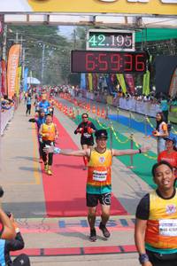 BIB: 42195, 659364, 4282
                            <button type="button" onclick="openModal(9514270)" class="btn btn-primary btn-sm float-right btn-popup" data-toggle="modal" data-target=".modal-high-quality">
                        <i class="fas fa-shopping-cart"></i> Add to Cart
                    </button>
                                            <button type="button" onclick="isThisMe(9514270, true)" class="btn btn-success btn-sm float-right btn-popup btn-isme hidden" data-toggle="tooltip" data-placement="bottom" title="นี่คือรูปของคุณใช่ไหม คลิกที่นี่เพื่อเอาเข้าอัลบั้ม">
                        <i class="fas fa-plus"></i> Add to album
                    </button>
                    <button type="button" onclick="isThisMe(9514270, false)" class="btn btn-warning btn-sm float-right btn-popup btn-isnotme hidden">
                        <i class="fas fa-ban"></i> Remove from album
                    </button>