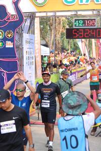 BIB: 42195, 53240, 600, 1060, 7041, 46647
                            <button type="button" onclick="openModal(9141590)" class="btn btn-primary btn-sm float-right btn-popup" data-toggle="modal" data-target=".modal-high-quality">
                        <i class="fas fa-shopping-cart"></i> Add to Cart
                    </button>
                                            <button type="button" onclick="isThisMe(9141590, true)" class="btn btn-success btn-sm float-right btn-popup btn-isme hidden" data-toggle="tooltip" data-placement="bottom" title="นี่คือรูปของคุณใช่ไหม คลิกที่นี่เพื่อเอาเข้าอัลบั้ม">
                        <i class="fas fa-plus"></i> Add to album
                    </button>
                    <button type="button" onclick="isThisMe(9141590, false)" class="btn btn-warning btn-sm float-right btn-popup btn-isnotme hidden">
                        <i class="fas fa-ban"></i> Remove from album
                    </button>