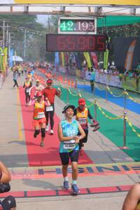 BIB: 42195, 65905
                            <button type="button" onclick="openModal(9514123)" class="btn btn-primary btn-sm float-right btn-popup" data-toggle="modal" data-target=".modal-high-quality">
                        <i class="fas fa-shopping-cart"></i> Add to Cart
                    </button>
                                            <button type="button" onclick="isThisMe(9514123, true)" class="btn btn-success btn-sm float-right btn-popup btn-isme hidden" data-toggle="tooltip" data-placement="bottom" title="นี่คือรูปของคุณใช่ไหม คลิกที่นี่เพื่อเอาเข้าอัลบั้ม">
                        <i class="fas fa-plus"></i> Add to album
                    </button>
                    <button type="button" onclick="isThisMe(9514123, false)" class="btn btn-warning btn-sm float-right btn-popup btn-isnotme hidden">
                        <i class="fas fa-ban"></i> Remove from album
                    </button>