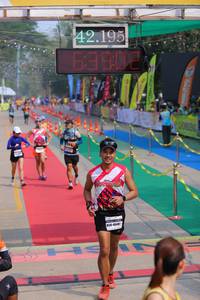 BIB: 42195, 63002
                            <button type="button" onclick="openModal(9476440)" class="btn btn-primary btn-sm float-right btn-popup" data-toggle="modal" data-target=".modal-high-quality">
                        <i class="fas fa-shopping-cart"></i> Add to Cart
                    </button>
                                            <button type="button" onclick="isThisMe(9476440, true)" class="btn btn-success btn-sm float-right btn-popup btn-isme hidden" data-toggle="tooltip" data-placement="bottom" title="นี่คือรูปของคุณใช่ไหม คลิกที่นี่เพื่อเอาเข้าอัลบั้ม">
                        <i class="fas fa-plus"></i> Add to album
                    </button>
                    <button type="button" onclick="isThisMe(9476440, false)" class="btn btn-warning btn-sm float-right btn-popup btn-isnotme hidden">
                        <i class="fas fa-ban"></i> Remove from album
                    </button>