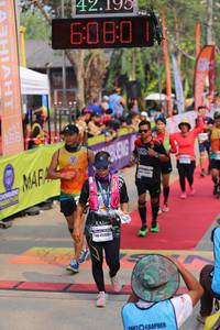 BIB: 42195, 6080
                            <button type="button" onclick="openModal(9342647)" class="btn btn-primary btn-sm float-right btn-popup" data-toggle="modal" data-target=".modal-high-quality">
                        <i class="fas fa-shopping-cart"></i> Add to Cart
                    </button>
                                            <button type="button" onclick="isThisMe(9342647, true)" class="btn btn-success btn-sm float-right btn-popup btn-isme hidden" data-toggle="tooltip" data-placement="bottom" title="นี่คือรูปของคุณใช่ไหม คลิกที่นี่เพื่อเอาเข้าอัลบั้ม">
                        <i class="fas fa-plus"></i> Add to album
                    </button>
                    <button type="button" onclick="isThisMe(9342647, false)" class="btn btn-warning btn-sm float-right btn-popup btn-isnotme hidden">
                        <i class="fas fa-ban"></i> Remove from album
                    </button>