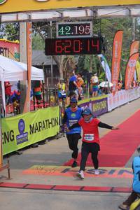 BIB: 42195, 620
                            <button type="button" onclick="openModal(9428381)" class="btn btn-primary btn-sm float-right btn-popup" data-toggle="modal" data-target=".modal-high-quality">
                        <i class="fas fa-shopping-cart"></i> Add to Cart
                    </button>
                                            <button type="button" onclick="isThisMe(9428381, true)" class="btn btn-success btn-sm float-right btn-popup btn-isme hidden" data-toggle="tooltip" data-placement="bottom" title="นี่คือรูปของคุณใช่ไหม คลิกที่นี่เพื่อเอาเข้าอัลบั้ม">
                        <i class="fas fa-plus"></i> Add to album
                    </button>
                    <button type="button" onclick="isThisMe(9428381, false)" class="btn btn-warning btn-sm float-right btn-popup btn-isnotme hidden">
                        <i class="fas fa-ban"></i> Remove from album
                    </button>