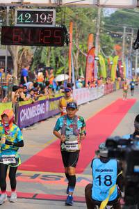 BIB: 42195, 4785, 47525
                            <button type="button" onclick="openModal(9355136)" class="btn btn-primary btn-sm float-right btn-popup" data-toggle="modal" data-target=".modal-high-quality">
                        <i class="fas fa-shopping-cart"></i> Add to Cart
                    </button>
                                            <button type="button" onclick="isThisMe(9355136, true)" class="btn btn-success btn-sm float-right btn-popup btn-isme hidden" data-toggle="tooltip" data-placement="bottom" title="นี่คือรูปของคุณใช่ไหม คลิกที่นี่เพื่อเอาเข้าอัลบั้ม">
                        <i class="fas fa-plus"></i> Add to album
                    </button>
                    <button type="button" onclick="isThisMe(9355136, false)" class="btn btn-warning btn-sm float-right btn-popup btn-isnotme hidden">
                        <i class="fas fa-ban"></i> Remove from album
                    </button>