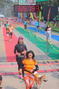 BIB: 42195, 65793
                            <button type="button" onclick="openModal(9513826)" class="btn btn-primary btn-sm float-right btn-popup" data-toggle="modal" data-target=".modal-high-quality">
                        <i class="fas fa-shopping-cart"></i> Add to Cart
                    </button>
                                            <button type="button" onclick="isThisMe(9513826, true)" class="btn btn-success btn-sm float-right btn-popup btn-isme hidden" data-toggle="tooltip" data-placement="bottom" title="นี่คือรูปของคุณใช่ไหม คลิกที่นี่เพื่อเอาเข้าอัลบั้ม">
                        <i class="fas fa-plus"></i> Add to album
                    </button>
                    <button type="button" onclick="isThisMe(9513826, false)" class="btn btn-warning btn-sm float-right btn-popup btn-isnotme hidden">
                        <i class="fas fa-ban"></i> Remove from album
                    </button>