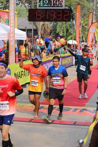 BIB: 42195, 1932, 47454, 41225
                            <button type="button" onclick="openModal(9359273)" class="btn btn-primary btn-sm float-right btn-popup" data-toggle="modal" data-target=".modal-high-quality">
                        <i class="fas fa-shopping-cart"></i> Add to Cart
                    </button>
                                            <button type="button" onclick="isThisMe(9359273, true)" class="btn btn-success btn-sm float-right btn-popup btn-isme hidden" data-toggle="tooltip" data-placement="bottom" title="นี่คือรูปของคุณใช่ไหม คลิกที่นี่เพื่อเอาเข้าอัลบั้ม">
                        <i class="fas fa-plus"></i> Add to album
                    </button>
                    <button type="button" onclick="isThisMe(9359273, false)" class="btn btn-warning btn-sm float-right btn-popup btn-isnotme hidden">
                        <i class="fas fa-ban"></i> Remove from album
                    </button>