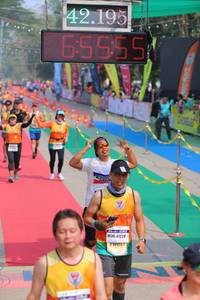 BIB: 42195, 65555, 41228
                            <button type="button" onclick="openModal(9513359)" class="btn btn-primary btn-sm float-right btn-popup" data-toggle="modal" data-target=".modal-high-quality">
                        <i class="fas fa-shopping-cart"></i> Add to Cart
                    </button>
                                            <button type="button" onclick="isThisMe(9513359, true)" class="btn btn-success btn-sm float-right btn-popup btn-isme hidden" data-toggle="tooltip" data-placement="bottom" title="นี่คือรูปของคุณใช่ไหม คลิกที่นี่เพื่อเอาเข้าอัลบั้ม">
                        <i class="fas fa-plus"></i> Add to album
                    </button>
                    <button type="button" onclick="isThisMe(9513359, false)" class="btn btn-warning btn-sm float-right btn-popup btn-isnotme hidden">
                        <i class="fas fa-ban"></i> Remove from album
                    </button>