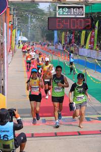 BIB: 42195, 64003
                            <button type="button" onclick="openModal(9478346)" class="btn btn-primary btn-sm float-right btn-popup" data-toggle="modal" data-target=".modal-high-quality">
                        <i class="fas fa-shopping-cart"></i> Add to Cart
                    </button>
                                            <button type="button" onclick="isThisMe(9478346, true)" class="btn btn-success btn-sm float-right btn-popup btn-isme hidden" data-toggle="tooltip" data-placement="bottom" title="นี่คือรูปของคุณใช่ไหม คลิกที่นี่เพื่อเอาเข้าอัลบั้ม">
                        <i class="fas fa-plus"></i> Add to album
                    </button>
                    <button type="button" onclick="isThisMe(9478346, false)" class="btn btn-warning btn-sm float-right btn-popup btn-isnotme hidden">
                        <i class="fas fa-ban"></i> Remove from album
                    </button>