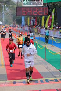 BIB: 42195, 64220
                            <button type="button" onclick="openModal(9482712)" class="btn btn-primary btn-sm float-right btn-popup" data-toggle="modal" data-target=".modal-high-quality">
                        <i class="fas fa-shopping-cart"></i> Add to Cart
                    </button>
                                            <button type="button" onclick="isThisMe(9482712, true)" class="btn btn-success btn-sm float-right btn-popup btn-isme hidden" data-toggle="tooltip" data-placement="bottom" title="นี่คือรูปของคุณใช่ไหม คลิกที่นี่เพื่อเอาเข้าอัลบั้ม">
                        <i class="fas fa-plus"></i> Add to album
                    </button>
                    <button type="button" onclick="isThisMe(9482712, false)" class="btn btn-warning btn-sm float-right btn-popup btn-isnotme hidden">
                        <i class="fas fa-ban"></i> Remove from album
                    </button>