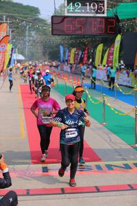 BIB: 42195, 46061
                            <button type="button" onclick="openModal(9492686)" class="btn btn-primary btn-sm float-right btn-popup" data-toggle="modal" data-target=".modal-high-quality">
                        <i class="fas fa-shopping-cart"></i> Add to Cart
                    </button>
                                            <button type="button" onclick="isThisMe(9492686, true)" class="btn btn-success btn-sm float-right btn-popup btn-isme hidden" data-toggle="tooltip" data-placement="bottom" title="นี่คือรูปของคุณใช่ไหม คลิกที่นี่เพื่อเอาเข้าอัลบั้ม">
                        <i class="fas fa-plus"></i> Add to album
                    </button>
                    <button type="button" onclick="isThisMe(9492686, false)" class="btn btn-warning btn-sm float-right btn-popup btn-isnotme hidden">
                        <i class="fas fa-ban"></i> Remove from album
                    </button>