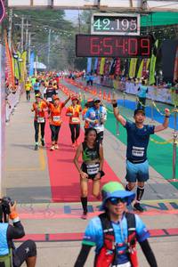 BIB: 42195, 6509
                            <button type="button" onclick="openModal(9512786)" class="btn btn-primary btn-sm float-right btn-popup" data-toggle="modal" data-target=".modal-high-quality">
                        <i class="fas fa-shopping-cart"></i> Add to Cart
                    </button>
                                            <button type="button" onclick="isThisMe(9512786, true)" class="btn btn-success btn-sm float-right btn-popup btn-isme hidden" data-toggle="tooltip" data-placement="bottom" title="นี่คือรูปของคุณใช่ไหม คลิกที่นี่เพื่อเอาเข้าอัลบั้ม">
                        <i class="fas fa-plus"></i> Add to album
                    </button>
                    <button type="button" onclick="isThisMe(9512786, false)" class="btn btn-warning btn-sm float-right btn-popup btn-isnotme hidden">
                        <i class="fas fa-ban"></i> Remove from album
                    </button>