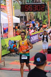 BIB: 42195, 55302, 41698
                            <button type="button" onclick="openModal(9153983)" class="btn btn-primary btn-sm float-right btn-popup" data-toggle="modal" data-target=".modal-high-quality">
                        <i class="fas fa-shopping-cart"></i> Add to Cart
                    </button>
                                            <button type="button" onclick="isThisMe(9153983, true)" class="btn btn-success btn-sm float-right btn-popup btn-isme hidden" data-toggle="tooltip" data-placement="bottom" title="นี่คือรูปของคุณใช่ไหม คลิกที่นี่เพื่อเอาเข้าอัลบั้ม">
                        <i class="fas fa-plus"></i> Add to album
                    </button>
                    <button type="button" onclick="isThisMe(9153983, false)" class="btn btn-warning btn-sm float-right btn-popup btn-isnotme hidden">
                        <i class="fas fa-ban"></i> Remove from album
                    </button>