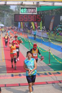 BIB: 42195, 65905
                            <button type="button" onclick="openModal(9514146)" class="btn btn-primary btn-sm float-right btn-popup" data-toggle="modal" data-target=".modal-high-quality">
                        <i class="fas fa-shopping-cart"></i> Add to Cart
                    </button>
                                            <button type="button" onclick="isThisMe(9514146, true)" class="btn btn-success btn-sm float-right btn-popup btn-isme hidden" data-toggle="tooltip" data-placement="bottom" title="นี่คือรูปของคุณใช่ไหม คลิกที่นี่เพื่อเอาเข้าอัลบั้ม">
                        <i class="fas fa-plus"></i> Add to album
                    </button>
                    <button type="button" onclick="isThisMe(9514146, false)" class="btn btn-warning btn-sm float-right btn-popup btn-isnotme hidden">
                        <i class="fas fa-ban"></i> Remove from album
                    </button>