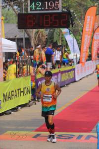 BIB: 42195, 1852, 42150
                            <button type="button" onclick="openModal(9426982)" class="btn btn-primary btn-sm float-right btn-popup" data-toggle="modal" data-target=".modal-high-quality">
                        <i class="fas fa-shopping-cart"></i> Add to Cart
                    </button>
                                            <button type="button" onclick="isThisMe(9426982, true)" class="btn btn-success btn-sm float-right btn-popup btn-isme hidden" data-toggle="tooltip" data-placement="bottom" title="นี่คือรูปของคุณใช่ไหม คลิกที่นี่เพื่อเอาเข้าอัลบั้ม">
                        <i class="fas fa-plus"></i> Add to album
                    </button>
                    <button type="button" onclick="isThisMe(9426982, false)" class="btn btn-warning btn-sm float-right btn-popup btn-isnotme hidden">
                        <i class="fas fa-ban"></i> Remove from album
                    </button>