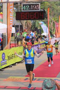 BIB: 42195, 60604, 40784
                            <button type="button" onclick="openModal(9333984)" class="btn btn-primary btn-sm float-right btn-popup" data-toggle="modal" data-target=".modal-high-quality">
                        <i class="fas fa-shopping-cart"></i> Add to Cart
                    </button>
                                            <button type="button" onclick="isThisMe(9333984, true)" class="btn btn-success btn-sm float-right btn-popup btn-isme hidden" data-toggle="tooltip" data-placement="bottom" title="นี่คือรูปของคุณใช่ไหม คลิกที่นี่เพื่อเอาเข้าอัลบั้ม">
                        <i class="fas fa-plus"></i> Add to album
                    </button>
                    <button type="button" onclick="isThisMe(9333984, false)" class="btn btn-warning btn-sm float-right btn-popup btn-isnotme hidden">
                        <i class="fas fa-ban"></i> Remove from album
                    </button>