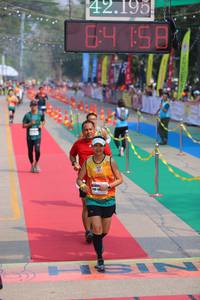 BIB: 42195, 1404
                            <button type="button" onclick="openModal(9482587)" class="btn btn-primary btn-sm float-right btn-popup" data-toggle="modal" data-target=".modal-high-quality">
                        <i class="fas fa-shopping-cart"></i> Add to Cart
                    </button>
                                            <button type="button" onclick="isThisMe(9482587, true)" class="btn btn-success btn-sm float-right btn-popup btn-isme hidden" data-toggle="tooltip" data-placement="bottom" title="นี่คือรูปของคุณใช่ไหม คลิกที่นี่เพื่อเอาเข้าอัลบั้ม">
                        <i class="fas fa-plus"></i> Add to album
                    </button>
                    <button type="button" onclick="isThisMe(9482587, false)" class="btn btn-warning btn-sm float-right btn-popup btn-isnotme hidden">
                        <i class="fas fa-ban"></i> Remove from album
                    </button>