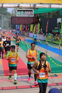 BIB: 42195, 47221
                            <button type="button" onclick="openModal(9493100)" class="btn btn-primary btn-sm float-right btn-popup" data-toggle="modal" data-target=".modal-high-quality">
                        <i class="fas fa-shopping-cart"></i> Add to Cart
                    </button>
                                            <button type="button" onclick="isThisMe(9493100, true)" class="btn btn-success btn-sm float-right btn-popup btn-isme hidden" data-toggle="tooltip" data-placement="bottom" title="นี่คือรูปของคุณใช่ไหม คลิกที่นี่เพื่อเอาเข้าอัลบั้ม">
                        <i class="fas fa-plus"></i> Add to album
                    </button>
                    <button type="button" onclick="isThisMe(9493100, false)" class="btn btn-warning btn-sm float-right btn-popup btn-isnotme hidden">
                        <i class="fas fa-ban"></i> Remove from album
                    </button>