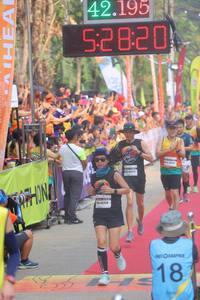 BIB: 42195, 52820, 45350
                            <button type="button" onclick="openModal(9136666)" class="btn btn-primary btn-sm float-right btn-popup" data-toggle="modal" data-target=".modal-high-quality">
                        <i class="fas fa-shopping-cart"></i> Add to Cart
                    </button>
                                            <button type="button" onclick="isThisMe(9136666, true)" class="btn btn-success btn-sm float-right btn-popup btn-isme hidden" data-toggle="tooltip" data-placement="bottom" title="นี่คือรูปของคุณใช่ไหม คลิกที่นี่เพื่อเอาเข้าอัลบั้ม">
                        <i class="fas fa-plus"></i> Add to album
                    </button>
                    <button type="button" onclick="isThisMe(9136666, false)" class="btn btn-warning btn-sm float-right btn-popup btn-isnotme hidden">
                        <i class="fas fa-ban"></i> Remove from album
                    </button>