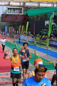 BIB: 42195, 42126
                            <button type="button" onclick="openModal(9491156)" class="btn btn-primary btn-sm float-right btn-popup" data-toggle="modal" data-target=".modal-high-quality">
                        <i class="fas fa-shopping-cart"></i> Add to Cart
                    </button>
                                            <button type="button" onclick="isThisMe(9491156, true)" class="btn btn-success btn-sm float-right btn-popup btn-isme hidden" data-toggle="tooltip" data-placement="bottom" title="นี่คือรูปของคุณใช่ไหม คลิกที่นี่เพื่อเอาเข้าอัลบั้ม">
                        <i class="fas fa-plus"></i> Add to album
                    </button>
                    <button type="button" onclick="isThisMe(9491156, false)" class="btn btn-warning btn-sm float-right btn-popup btn-isnotme hidden">
                        <i class="fas fa-ban"></i> Remove from album
                    </button>