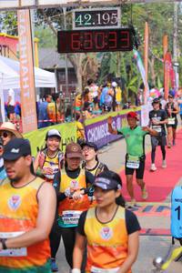 BIB: 42195, 68033, 4501
                            <button type="button" onclick="openModal(9460517)" class="btn btn-primary btn-sm float-right btn-popup" data-toggle="modal" data-target=".modal-high-quality">
                        <i class="fas fa-shopping-cart"></i> Add to Cart
                    </button>
                                            <button type="button" onclick="isThisMe(9460517, true)" class="btn btn-success btn-sm float-right btn-popup btn-isme hidden" data-toggle="tooltip" data-placement="bottom" title="นี่คือรูปของคุณใช่ไหม คลิกที่นี่เพื่อเอาเข้าอัลบั้ม">
                        <i class="fas fa-plus"></i> Add to album
                    </button>
                    <button type="button" onclick="isThisMe(9460517, false)" class="btn btn-warning btn-sm float-right btn-popup btn-isnotme hidden">
                        <i class="fas fa-ban"></i> Remove from album
                    </button>