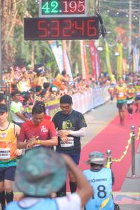 BIB: 42195, 53246, 46232
                            <button type="button" onclick="openModal(9141597)" class="btn btn-primary btn-sm float-right btn-popup" data-toggle="modal" data-target=".modal-high-quality">
                        <i class="fas fa-shopping-cart"></i> Add to Cart
                    </button>
                                            <button type="button" onclick="isThisMe(9141597, true)" class="btn btn-success btn-sm float-right btn-popup btn-isme hidden" data-toggle="tooltip" data-placement="bottom" title="นี่คือรูปของคุณใช่ไหม คลิกที่นี่เพื่อเอาเข้าอัลบั้ม">
                        <i class="fas fa-plus"></i> Add to album
                    </button>
                    <button type="button" onclick="isThisMe(9141597, false)" class="btn btn-warning btn-sm float-right btn-popup btn-isnotme hidden">
                        <i class="fas fa-ban"></i> Remove from album
                    </button>