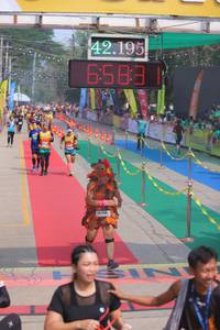 BIB: 42195, 6583
                            <button type="button" onclick="openModal(9514058)" class="btn btn-primary btn-sm float-right btn-popup" data-toggle="modal" data-target=".modal-high-quality">
                        <i class="fas fa-shopping-cart"></i> Add to Cart
                    </button>
                                            <button type="button" onclick="isThisMe(9514058, true)" class="btn btn-success btn-sm float-right btn-popup btn-isme hidden" data-toggle="tooltip" data-placement="bottom" title="นี่คือรูปของคุณใช่ไหม คลิกที่นี่เพื่อเอาเข้าอัลบั้ม">
                        <i class="fas fa-plus"></i> Add to album
                    </button>
                    <button type="button" onclick="isThisMe(9514058, false)" class="btn btn-warning btn-sm float-right btn-popup btn-isnotme hidden">
                        <i class="fas fa-ban"></i> Remove from album
                    </button>