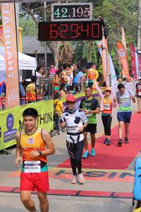 BIB: 42195, 62940, 40595
                            <button type="button" onclick="openModal(9455221)" class="btn btn-primary btn-sm float-right btn-popup" data-toggle="modal" data-target=".modal-high-quality">
                        <i class="fas fa-shopping-cart"></i> Add to Cart
                    </button>
                                            <button type="button" onclick="isThisMe(9455221, true)" class="btn btn-success btn-sm float-right btn-popup btn-isme hidden" data-toggle="tooltip" data-placement="bottom" title="นี่คือรูปของคุณใช่ไหม คลิกที่นี่เพื่อเอาเข้าอัลบั้ม">
                        <i class="fas fa-plus"></i> Add to album
                    </button>
                    <button type="button" onclick="isThisMe(9455221, false)" class="btn btn-warning btn-sm float-right btn-popup btn-isnotme hidden">
                        <i class="fas fa-ban"></i> Remove from album
                    </button>