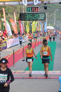 BIB: 5202, 20080
                            <button type="button" onclick="openModal(9131803)" class="btn btn-primary btn-sm float-right btn-popup" data-toggle="modal" data-target=".modal-high-quality">
                        <i class="fas fa-shopping-cart"></i> Add to Cart
                    </button>
                                            <button type="button" onclick="isThisMe(9131803, true)" class="btn btn-success btn-sm float-right btn-popup btn-isme hidden" data-toggle="tooltip" data-placement="bottom" title="นี่คือรูปของคุณใช่ไหม คลิกที่นี่เพื่อเอาเข้าอัลบั้ม">
                        <i class="fas fa-plus"></i> Add to album
                    </button>
                    <button type="button" onclick="isThisMe(9131803, false)" class="btn btn-warning btn-sm float-right btn-popup btn-isnotme hidden">
                        <i class="fas fa-ban"></i> Remove from album
                    </button>