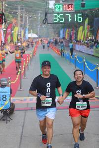 BIB: 2103, 357, 82080, 82070
                            <button type="button" onclick="openModal(9135340)" class="btn btn-primary btn-sm float-right btn-popup" data-toggle="modal" data-target=".modal-high-quality">
                        <i class="fas fa-shopping-cart"></i> Add to Cart
                    </button>
                                            <button type="button" onclick="isThisMe(9135340, true)" class="btn btn-success btn-sm float-right btn-popup btn-isme hidden" data-toggle="tooltip" data-placement="bottom" title="นี่คือรูปของคุณใช่ไหม คลิกที่นี่เพื่อเอาเข้าอัลบั้ม">
                        <i class="fas fa-plus"></i> Add to album
                    </button>
                    <button type="button" onclick="isThisMe(9135340, false)" class="btn btn-warning btn-sm float-right btn-popup btn-isnotme hidden">
                        <i class="fas fa-ban"></i> Remove from album
                    </button>