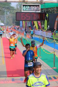 BIB: 42195, 650
                            <button type="button" onclick="openModal(9513709)" class="btn btn-primary btn-sm float-right btn-popup" data-toggle="modal" data-target=".modal-high-quality">
                        <i class="fas fa-shopping-cart"></i> Add to Cart
                    </button>
                                            <button type="button" onclick="isThisMe(9513709, true)" class="btn btn-success btn-sm float-right btn-popup btn-isme hidden" data-toggle="tooltip" data-placement="bottom" title="นี่คือรูปของคุณใช่ไหม คลิกที่นี่เพื่อเอาเข้าอัลบั้ม">
                        <i class="fas fa-plus"></i> Add to album
                    </button>
                    <button type="button" onclick="isThisMe(9513709, false)" class="btn btn-warning btn-sm float-right btn-popup btn-isnotme hidden">
                        <i class="fas fa-ban"></i> Remove from album
                    </button>