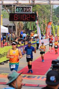 BIB: 42195, 61024
                            <button type="button" onclick="openModal(9351797)" class="btn btn-primary btn-sm float-right btn-popup" data-toggle="modal" data-target=".modal-high-quality">
                        <i class="fas fa-shopping-cart"></i> Add to Cart
                    </button>
                                            <button type="button" onclick="isThisMe(9351797, true)" class="btn btn-success btn-sm float-right btn-popup btn-isme hidden" data-toggle="tooltip" data-placement="bottom" title="นี่คือรูปของคุณใช่ไหม คลิกที่นี่เพื่อเอาเข้าอัลบั้ม">
                        <i class="fas fa-plus"></i> Add to album
                    </button>
                    <button type="button" onclick="isThisMe(9351797, false)" class="btn btn-warning btn-sm float-right btn-popup btn-isnotme hidden">
                        <i class="fas fa-ban"></i> Remove from album
                    </button>