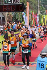 BIB: 42195, 68016, 43006, 0140450, 41966, 080
                            <button type="button" onclick="openModal(9458728)" class="btn btn-primary btn-sm float-right btn-popup" data-toggle="modal" data-target=".modal-high-quality">
                        <i class="fas fa-shopping-cart"></i> Add to Cart
                    </button>
                                            <button type="button" onclick="isThisMe(9458728, true)" class="btn btn-success btn-sm float-right btn-popup btn-isme hidden" data-toggle="tooltip" data-placement="bottom" title="นี่คือรูปของคุณใช่ไหม คลิกที่นี่เพื่อเอาเข้าอัลบั้ม">
                        <i class="fas fa-plus"></i> Add to album
                    </button>
                    <button type="button" onclick="isThisMe(9458728, false)" class="btn btn-warning btn-sm float-right btn-popup btn-isnotme hidden">
                        <i class="fas fa-ban"></i> Remove from album
                    </button>