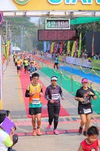 BIB: 42195, 3540
                            <button type="button" onclick="openModal(9471981)" class="btn btn-primary btn-sm float-right btn-popup" data-toggle="modal" data-target=".modal-high-quality">
                        <i class="fas fa-shopping-cart"></i> Add to Cart
                    </button>
                                            <button type="button" onclick="isThisMe(9471981, true)" class="btn btn-success btn-sm float-right btn-popup btn-isme hidden" data-toggle="tooltip" data-placement="bottom" title="นี่คือรูปของคุณใช่ไหม คลิกที่นี่เพื่อเอาเข้าอัลบั้ม">
                        <i class="fas fa-plus"></i> Add to album
                    </button>
                    <button type="button" onclick="isThisMe(9471981, false)" class="btn btn-warning btn-sm float-right btn-popup btn-isnotme hidden">
                        <i class="fas fa-ban"></i> Remove from album
                    </button>