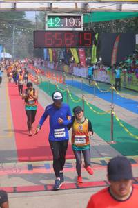 BIB: 42195, 658, 454035
                            <button type="button" onclick="openModal(9514004)" class="btn btn-primary btn-sm float-right btn-popup" data-toggle="modal" data-target=".modal-high-quality">
                        <i class="fas fa-shopping-cart"></i> Add to Cart
                    </button>
                                            <button type="button" onclick="isThisMe(9514004, true)" class="btn btn-success btn-sm float-right btn-popup btn-isme hidden" data-toggle="tooltip" data-placement="bottom" title="นี่คือรูปของคุณใช่ไหม คลิกที่นี่เพื่อเอาเข้าอัลบั้ม">
                        <i class="fas fa-plus"></i> Add to album
                    </button>
                    <button type="button" onclick="isThisMe(9514004, false)" class="btn btn-warning btn-sm float-right btn-popup btn-isnotme hidden">
                        <i class="fas fa-ban"></i> Remove from album
                    </button>