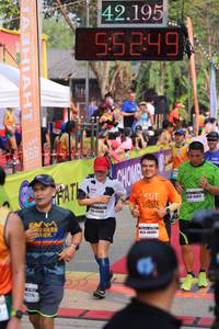 BIB: 42195, 55249, 410, 304302, 47845, 48484
                            <button type="button" onclick="openModal(9153723)" class="btn btn-primary btn-sm float-right btn-popup" data-toggle="modal" data-target=".modal-high-quality">
                        <i class="fas fa-shopping-cart"></i> Add to Cart
                    </button>
                                            <button type="button" onclick="isThisMe(9153723, true)" class="btn btn-success btn-sm float-right btn-popup btn-isme hidden" data-toggle="tooltip" data-placement="bottom" title="นี่คือรูปของคุณใช่ไหม คลิกที่นี่เพื่อเอาเข้าอัลบั้ม">
                        <i class="fas fa-plus"></i> Add to album
                    </button>
                    <button type="button" onclick="isThisMe(9153723, false)" class="btn btn-warning btn-sm float-right btn-popup btn-isnotme hidden">
                        <i class="fas fa-ban"></i> Remove from album
                    </button>