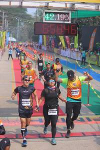 BIB: 42195, 65846, 45700, 48142
                            <button type="button" onclick="openModal(9514092)" class="btn btn-primary btn-sm float-right btn-popup" data-toggle="modal" data-target=".modal-high-quality">
                        <i class="fas fa-shopping-cart"></i> Add to Cart
                    </button>
                                            <button type="button" onclick="isThisMe(9514092, true)" class="btn btn-success btn-sm float-right btn-popup btn-isme hidden" data-toggle="tooltip" data-placement="bottom" title="นี่คือรูปของคุณใช่ไหม คลิกที่นี่เพื่อเอาเข้าอัลบั้ม">
                        <i class="fas fa-plus"></i> Add to album
                    </button>
                    <button type="button" onclick="isThisMe(9514092, false)" class="btn btn-warning btn-sm float-right btn-popup btn-isnotme hidden">
                        <i class="fas fa-ban"></i> Remove from album
                    </button>