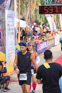BIB: 42195, 263, 42180
                            <button type="button" onclick="openModal(9144451)" class="btn btn-primary btn-sm float-right btn-popup" data-toggle="modal" data-target=".modal-high-quality">
                        <i class="fas fa-shopping-cart"></i> Add to Cart
                    </button>
                                            <button type="button" onclick="isThisMe(9144451, true)" class="btn btn-success btn-sm float-right btn-popup btn-isme hidden" data-toggle="tooltip" data-placement="bottom" title="นี่คือรูปของคุณใช่ไหม คลิกที่นี่เพื่อเอาเข้าอัลบั้ม">
                        <i class="fas fa-plus"></i> Add to album
                    </button>
                    <button type="button" onclick="isThisMe(9144451, false)" class="btn btn-warning btn-sm float-right btn-popup btn-isnotme hidden">
                        <i class="fas fa-ban"></i> Remove from album
                    </button>